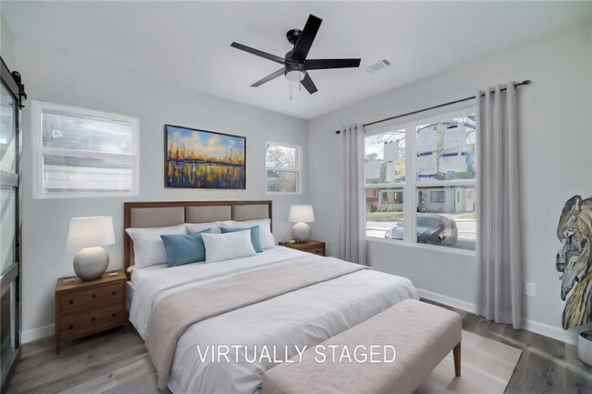 Building Photo - 944 Woodland Ave SE