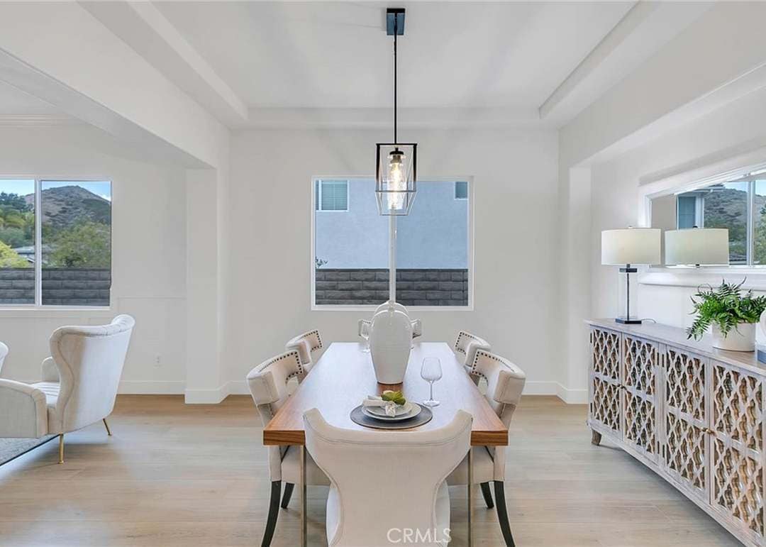 Building Photo - 24942 Greensbrier Dr