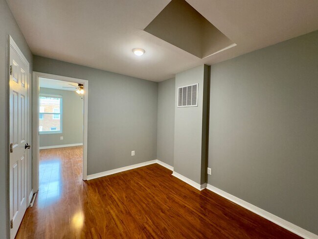 Building Photo - Charming 3 Bedroom/2.5 Bathroom Townhome in Greektown, MD!