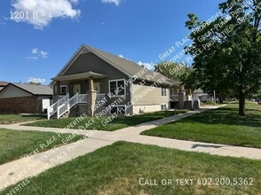 Building Photo - 1201 B-4