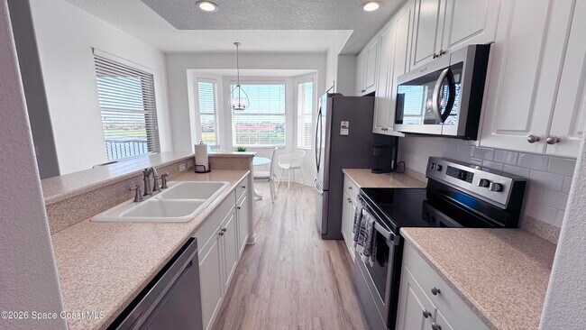 Building Photo - 6828 Toland Dr