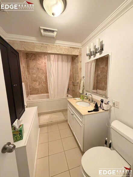 Building Photo - 1798 Beacon St