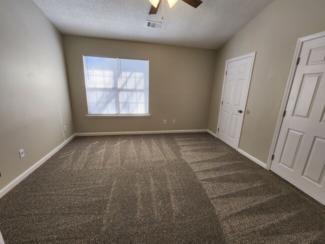 Building Photo - 6360 Windsor Gate Ln