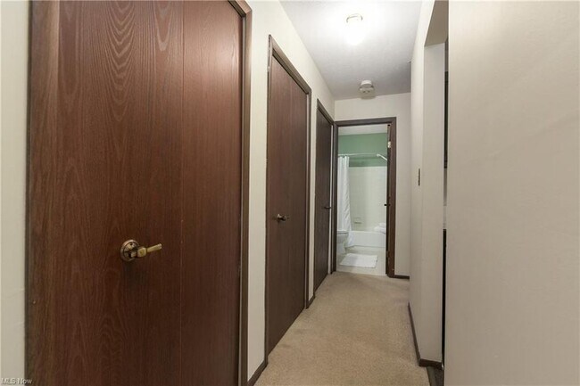 Hallway - 27467 Westown Blvd