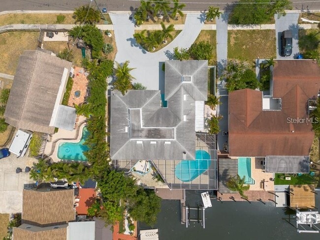 Building Photo - 4643 Bay Crest Dr