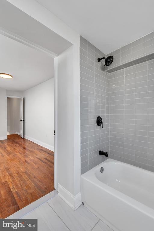 Building Photo - 3405 Claremont St