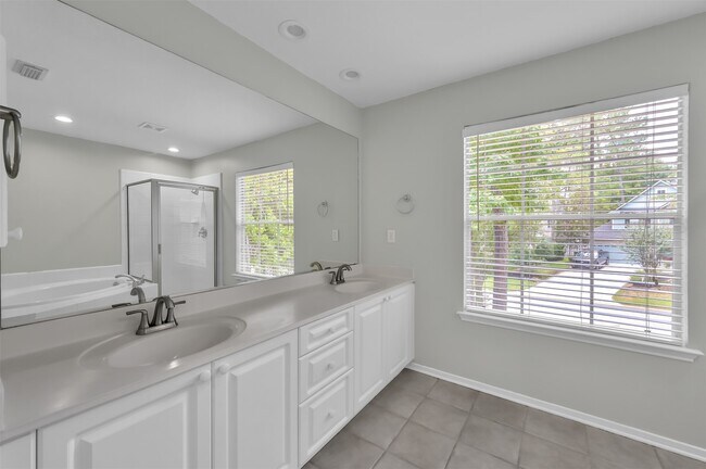 Building Photo - 86 N Apple Springs Cir