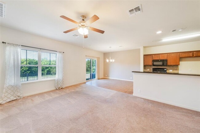 Building Photo - 1620 Bryant Dr