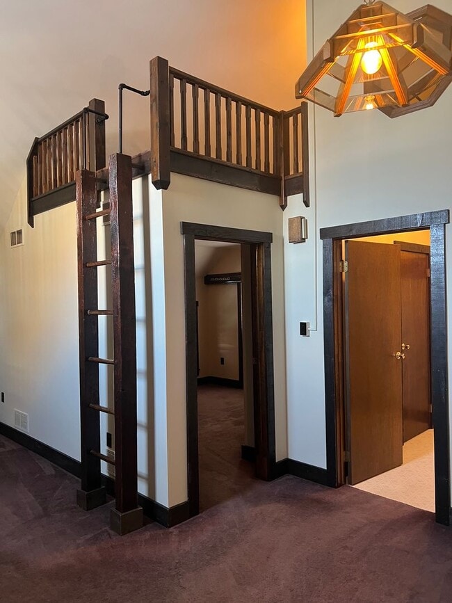 Building Photo - Downtown Carlisle Hidden Gem.