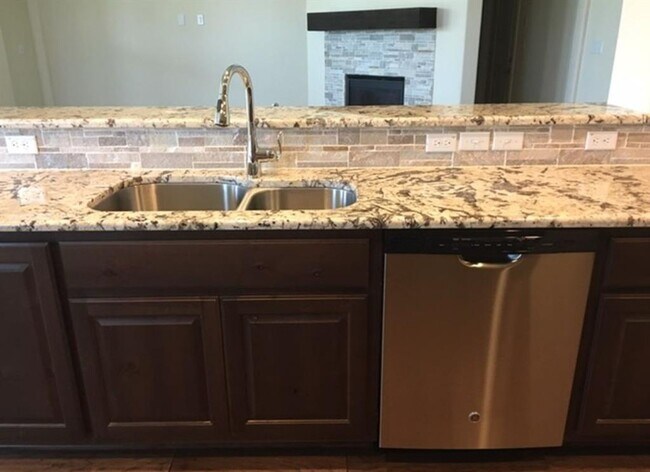 Building Photo - 2739 Florin Cove