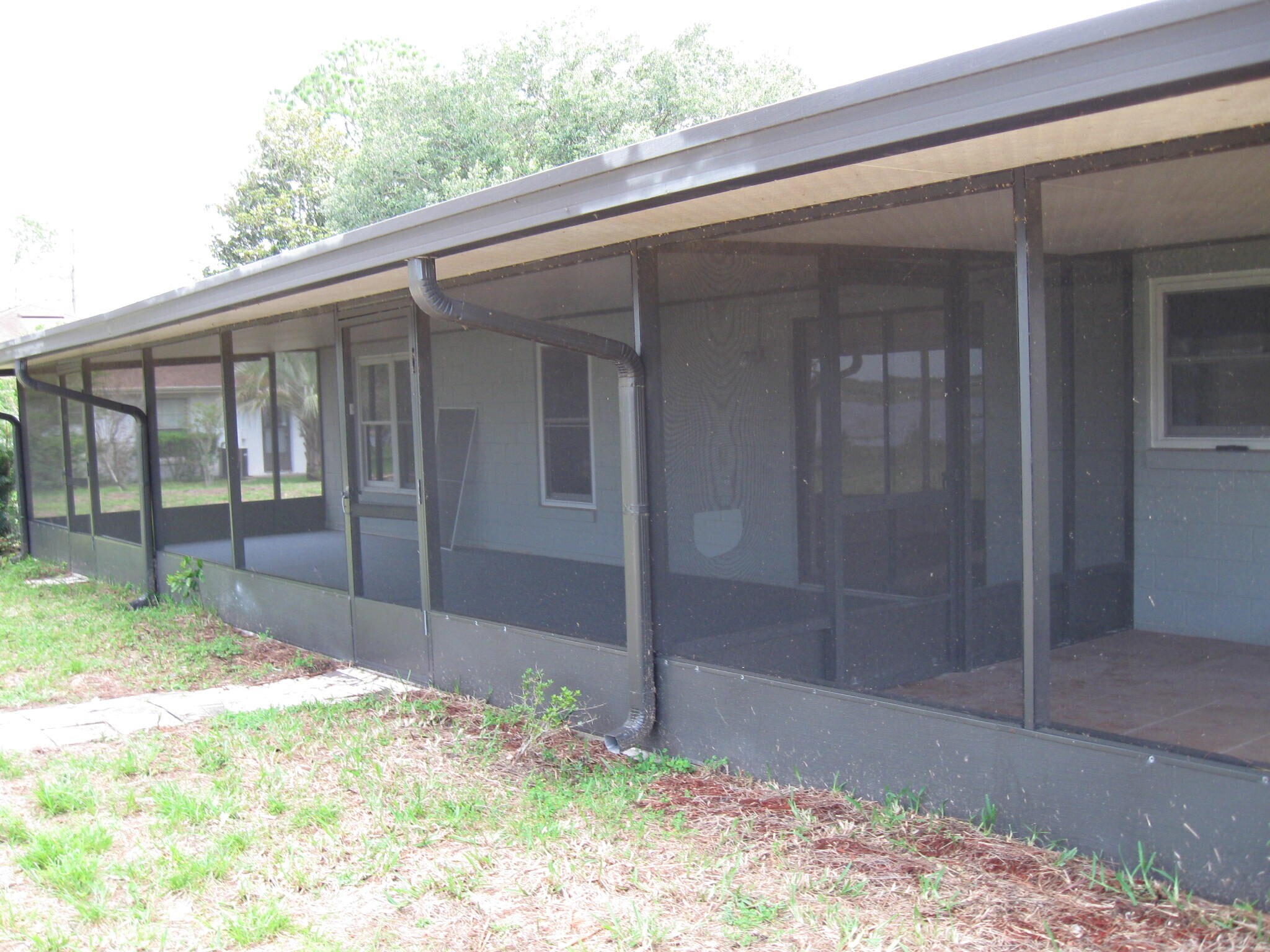 Building Photo - 1371 Melshire Ave