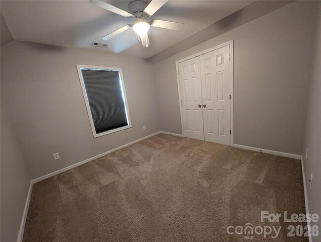 Building Photo - 4656 Sooner Ln