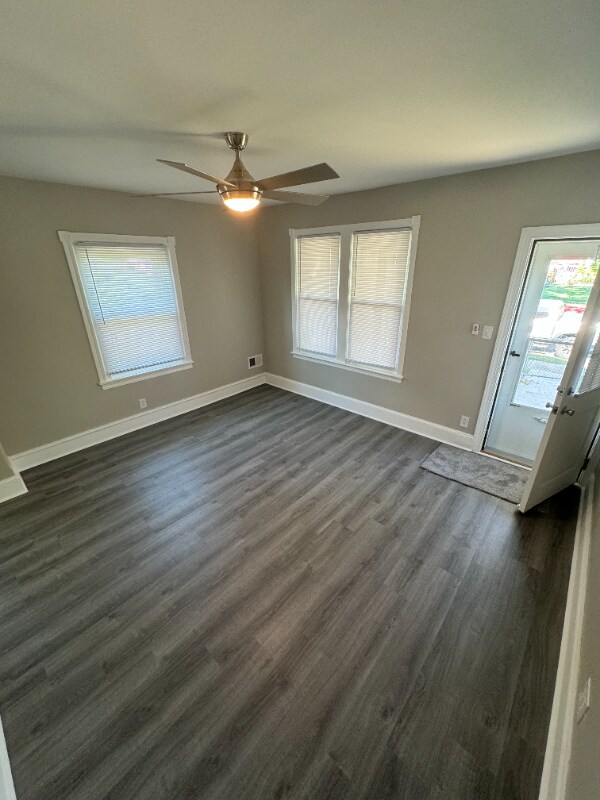 Building Photo - 107 Jansen Ave