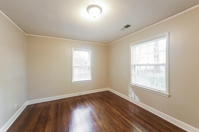 Building Photo - 174 W Lafayette Cir