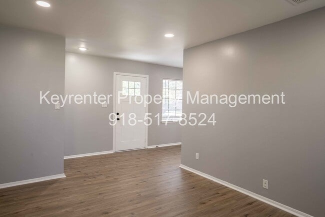Building Photo - 3 Bedroom Broken Arrow Home, Available for an immediate move in!