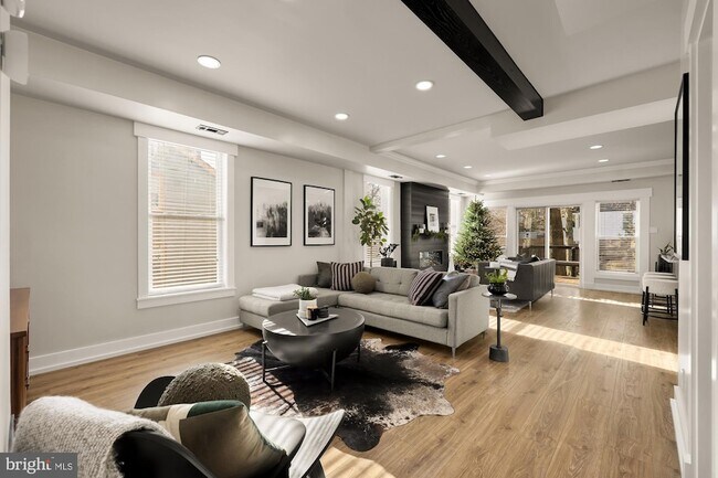 Building Photo - 4240 34th St