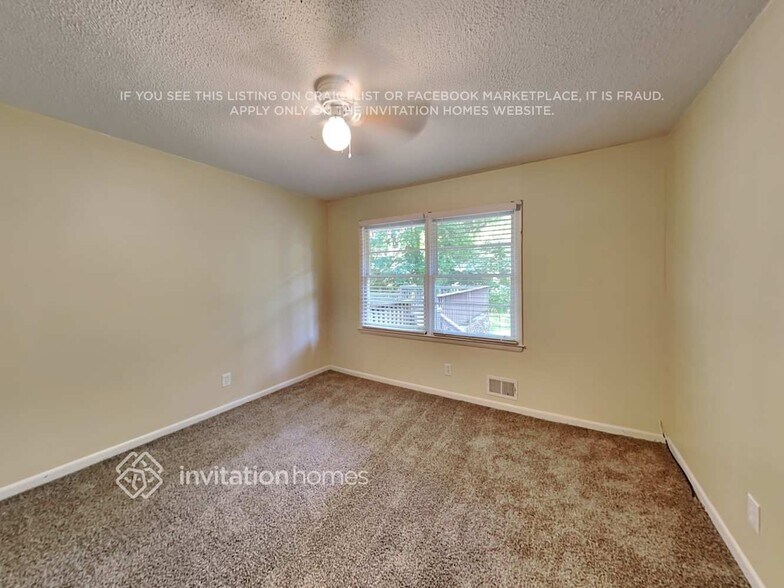 Building Photo - 150 Kay Cir