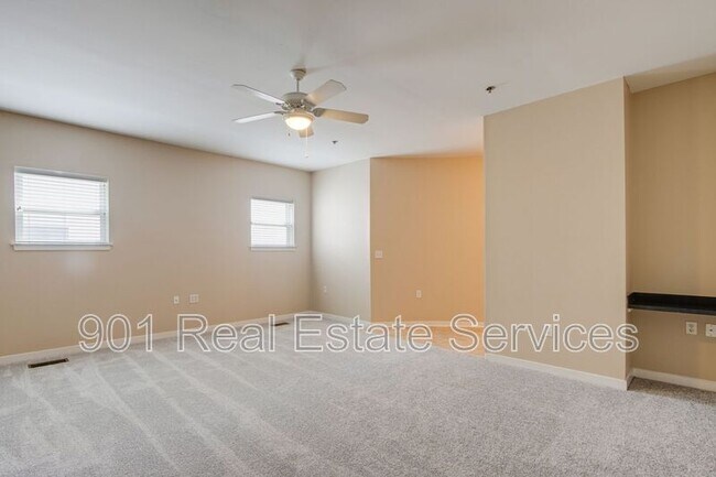 Building Photo - 426 N Front St