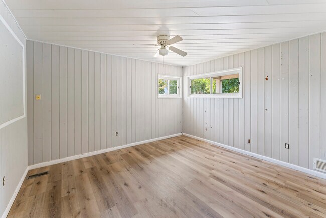 Building Photo - 4501 E Kuhn Rd