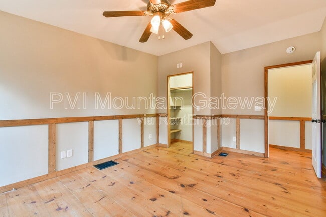 Building Photo - 455 Cantrell Rd
