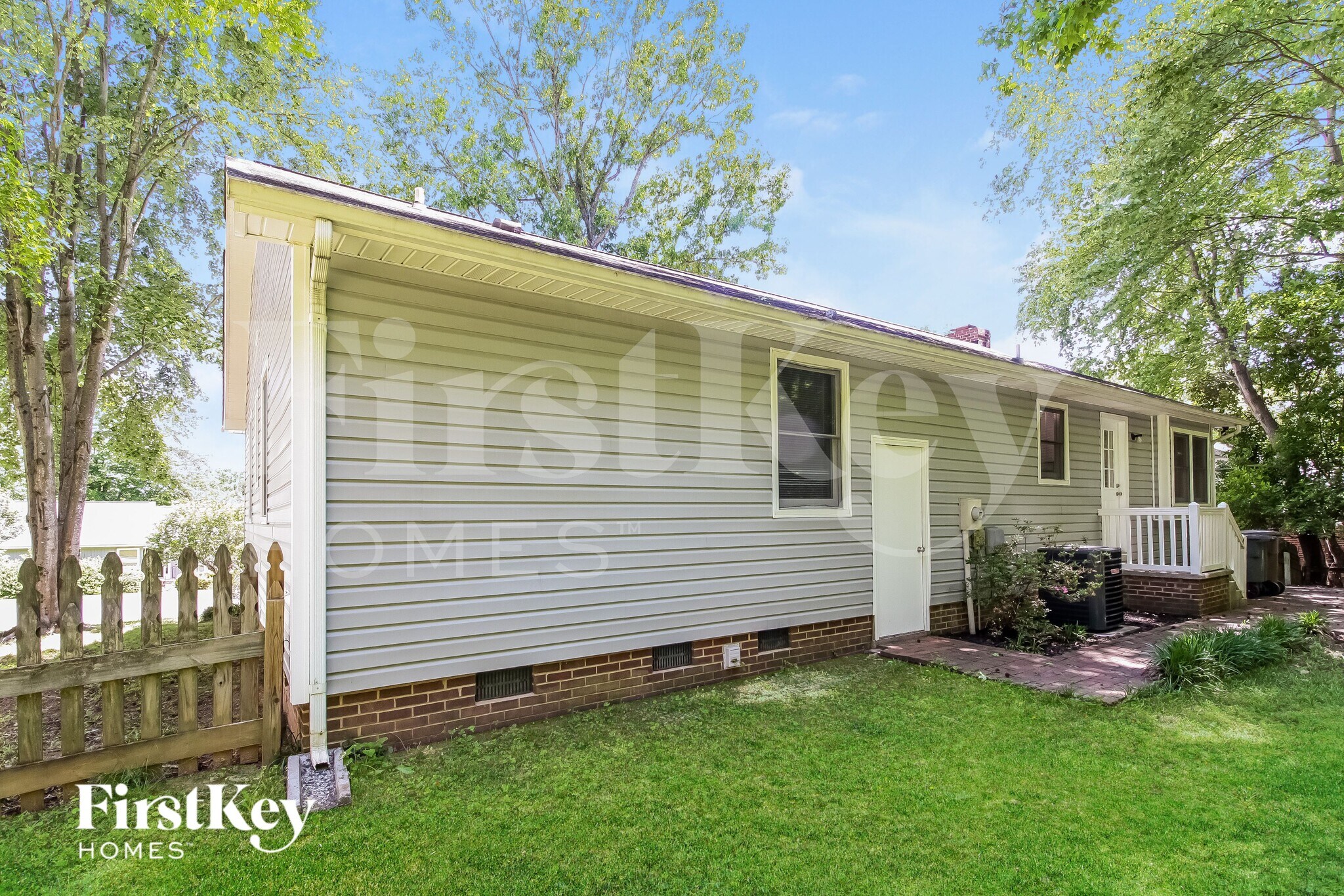 Building Photo - 3007 Amidon Dr