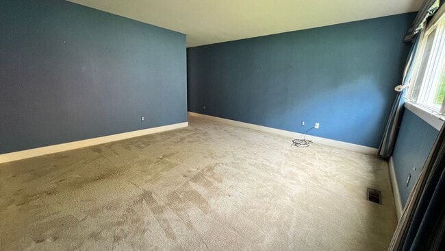 Building Photo - Spacious Devonshire Gem – 3 Bed, 2.5 Bath ...