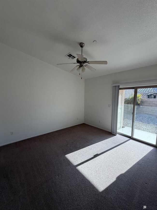 Building Photo - 3090 S Ragen Dr