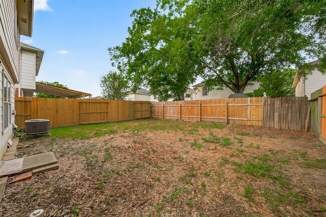Building Photo - 16318 N Glade Dr