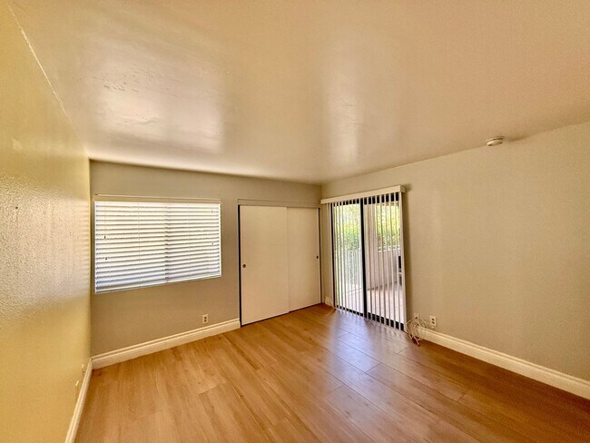Building Photo - Riviera Gardens - LONG TERM - Unfurnished 2BR