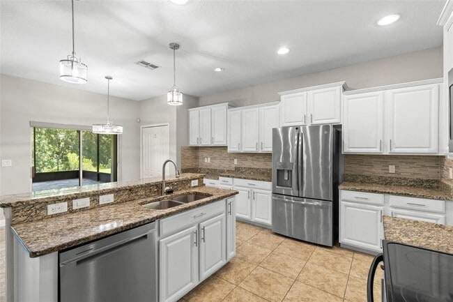 Building Photo - 20405 Autumn Fern Ave