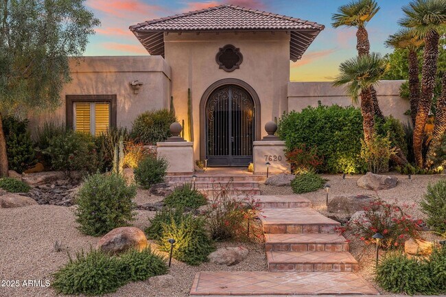 Building Photo - 7620 E Vía Del Placito