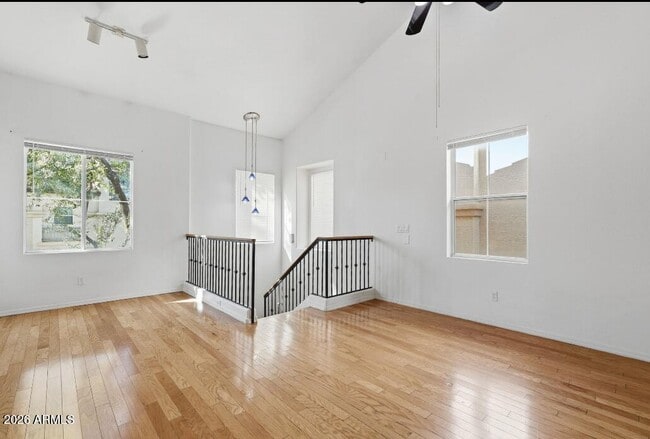 Building Photo - 161 W Campbell Ct