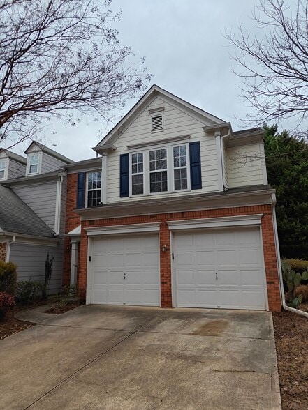 Two car garage - 2401 Elkhorn Ter