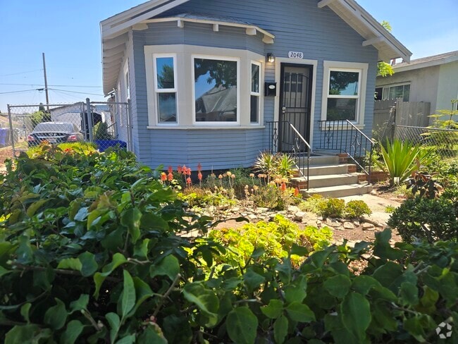 Building Photo - 2048 Ocean View Blvd