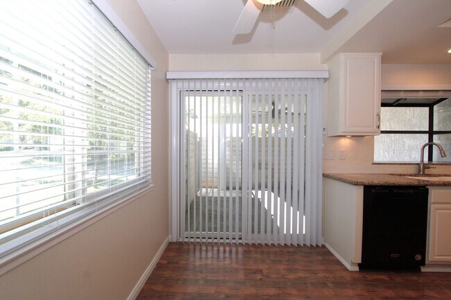 Building Photo - Two-Story 3-Bedroom Condo in Redlands!
