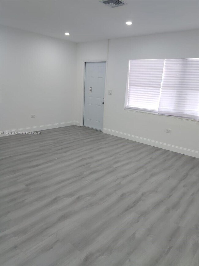 Building Photo - 1983 NW 46th St