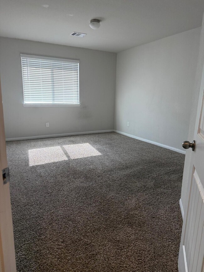 Building Photo - 25419 Grotto Falls Ln