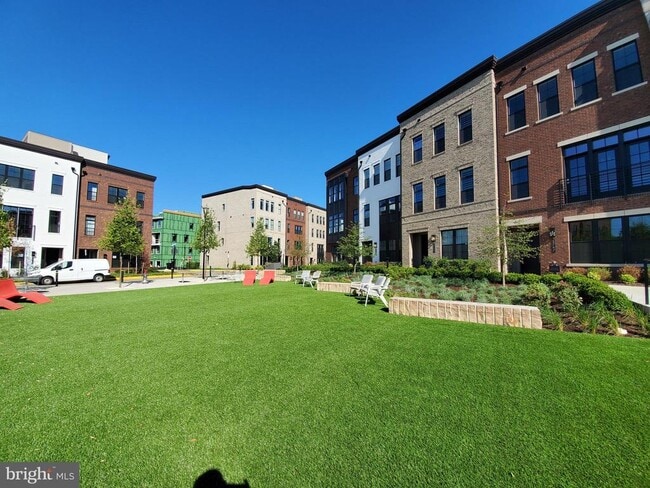 Building Photo - 7510 Sawyer Farm Wy