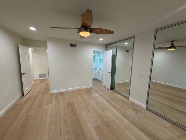 Building Photo - A New El Dorado II just waiting for You