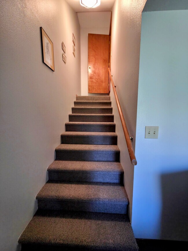 Building Photo - 2488 N Whispering Pines Way