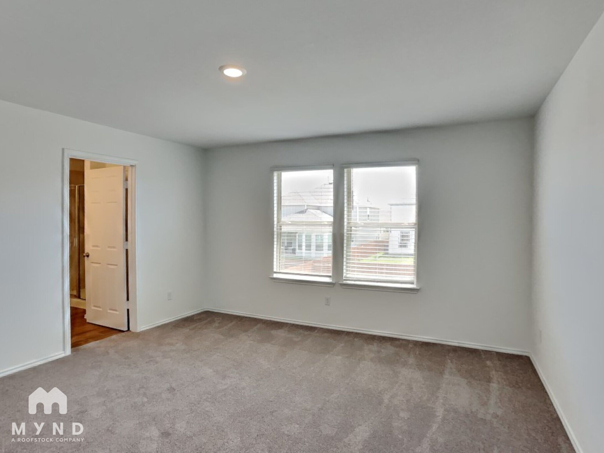 Building Photo - 332 Redonda Dr