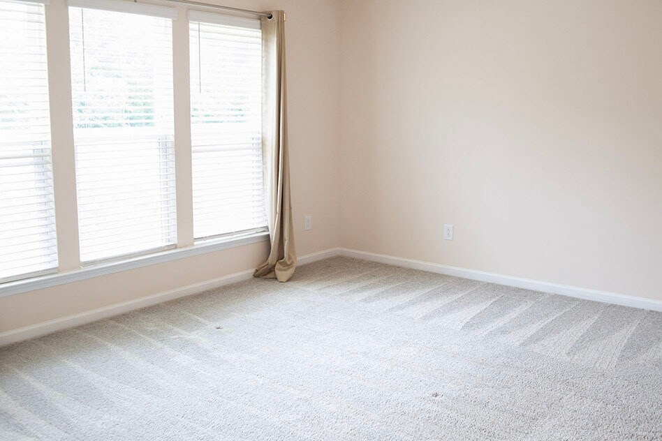 Building Photo - 400 White Oak Ridge Dr