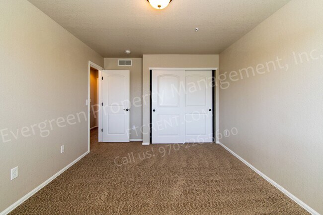 Building Photo - 3015 Denver Dr