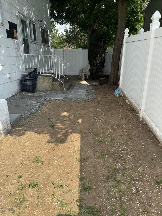 Building Photo - 202 Birch Ave