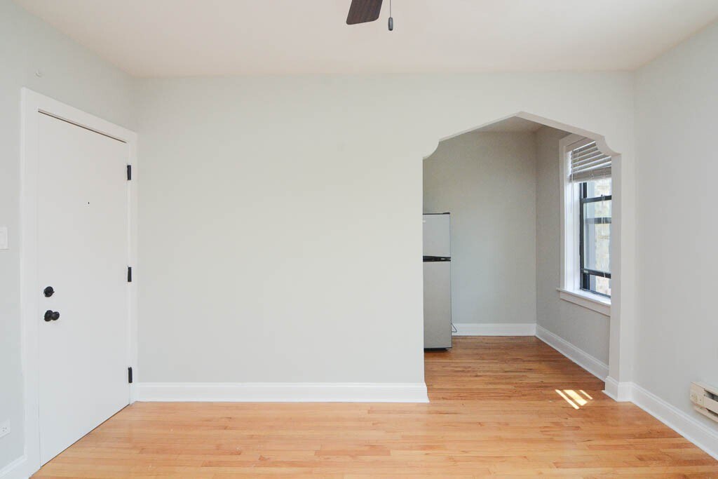 Building Photo - 617 W Patterson Ave