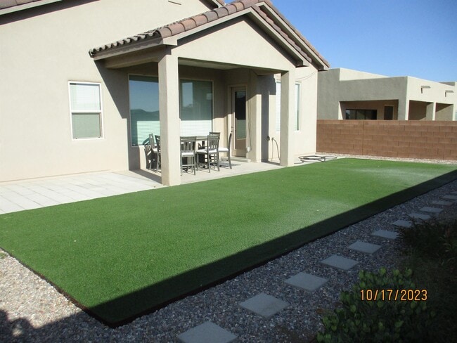 Building Photo - 7050 Crystal Dr NE