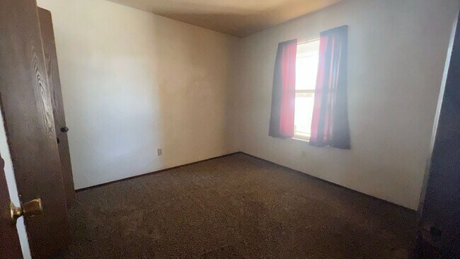 Building Photo - 307 Terry Dr