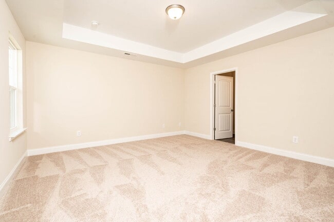 Building Photo - Modern Home with Spacious Layout Near Downtown Kernersville