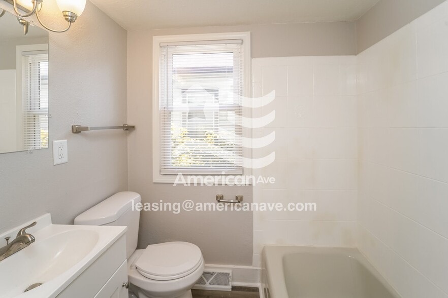 Building Photo - 1513 Geneva St