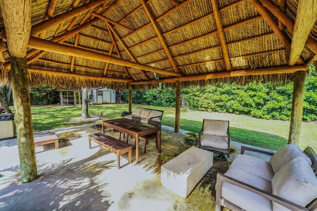 Building Photo - 4501 Briarcliff Ln